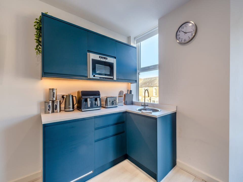 Kitchen | Sand Dune - Eden Bay Serviced Apartments, Morecambe