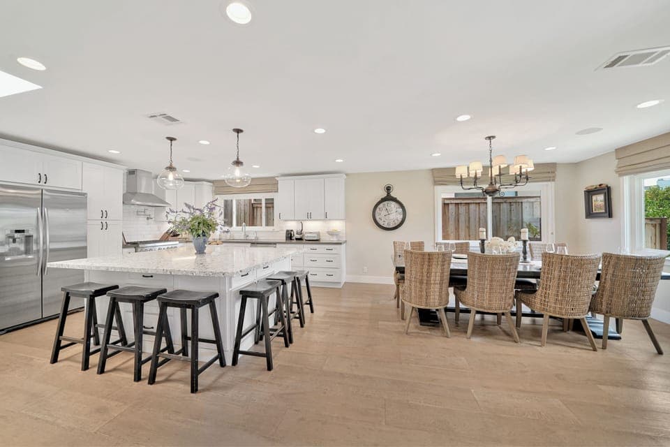 Kitchen and dining Seating for 14 