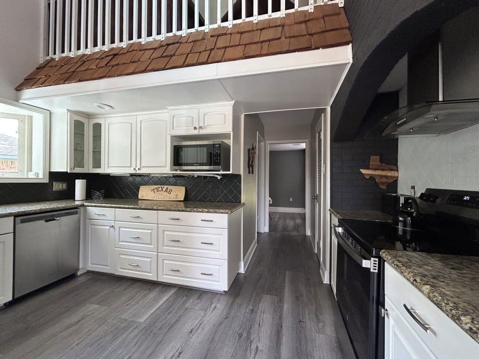 Huge kitchen with all the amenities