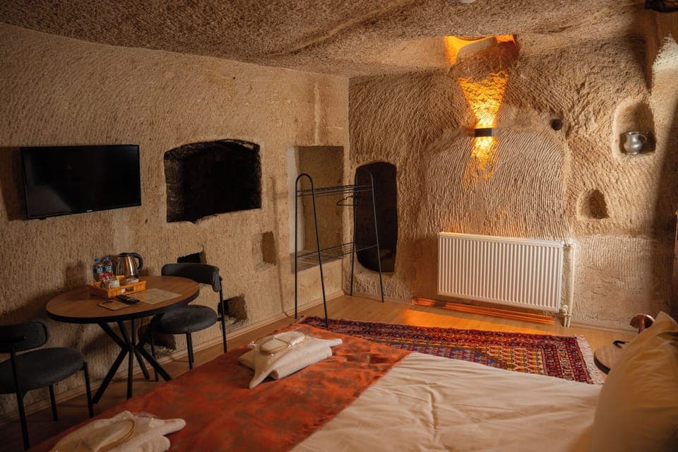 Traditional Double or Twin Room, Non Smoking, Courtyard Area | Soundproofing, free WiFi, bed sheets