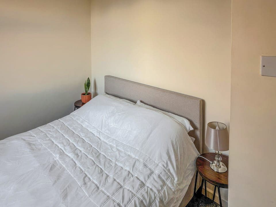 Double bedroom | Lowal House - Lowal House, Saffron Walden