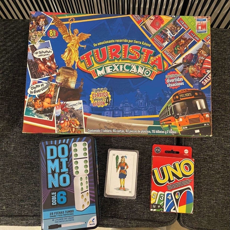 Para un rato de diversión, varios juegos de mesa