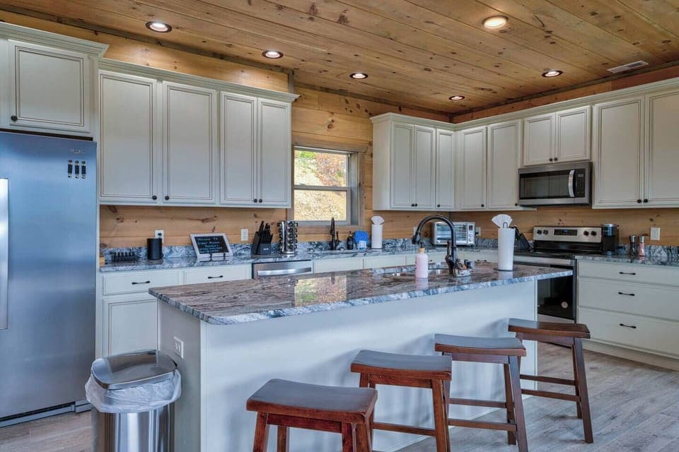 Kitchen (2)