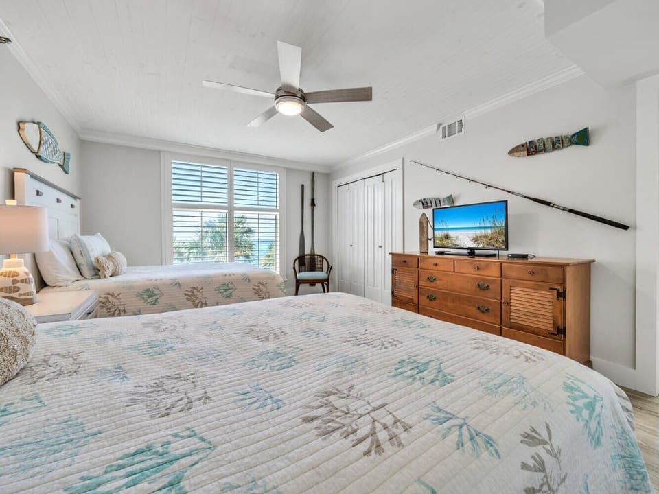 Guest bedroom