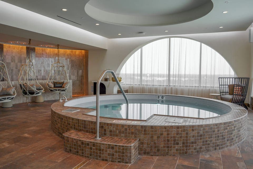 Couples treatment rooms, sauna, body treatments, aromatherapy