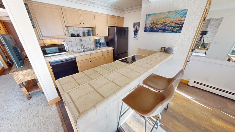 Fully Equipped Kitchen, Bar Seats 2 - Fully Equipped Kitchen, Bar Seats 2