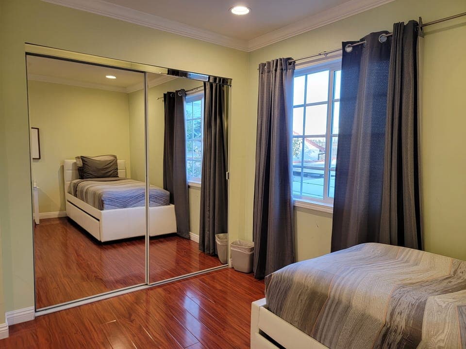 BEDROOM 3
