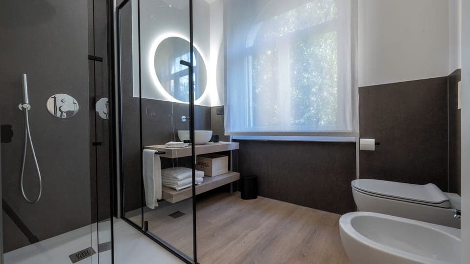 Classic Double Room, 1 Double Bed, Non Smoking, Private Bathroom | Bathroom | Shower, eco-friendly toiletries, hair dryer, towels