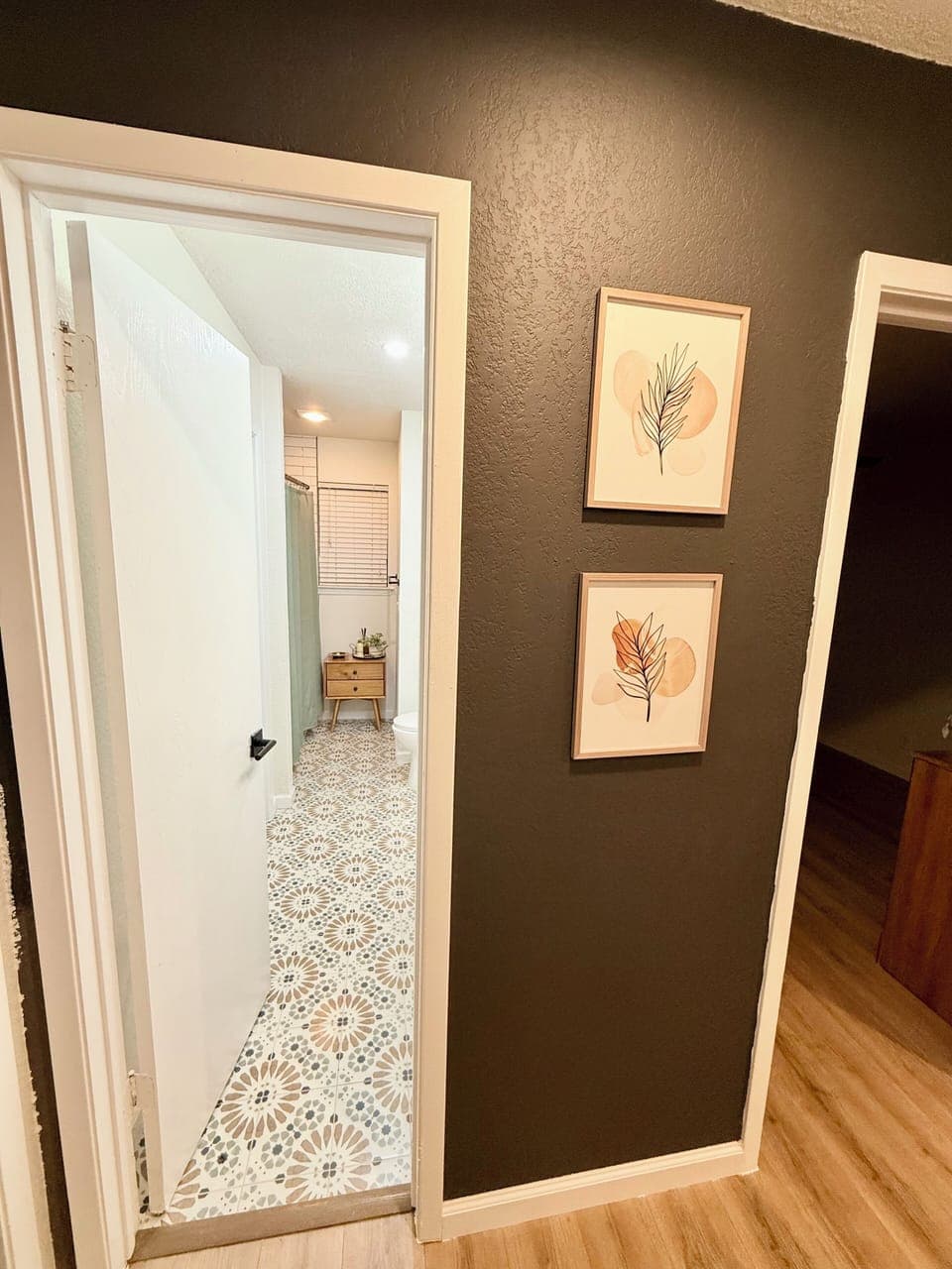 Secondary bathroom. Connected to secondary and third bedroom. 