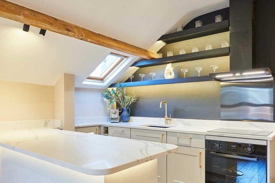 The Rooftop Gallery, Jesmond - Host & Stay