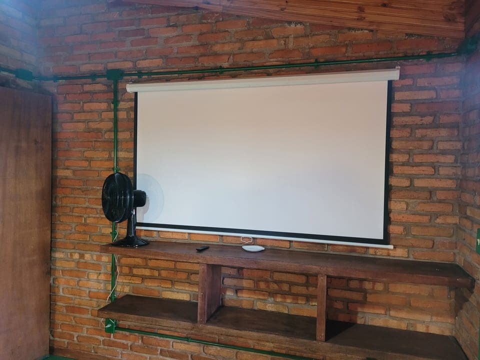 Basic Twin Room, Mountain View | Free WiFi