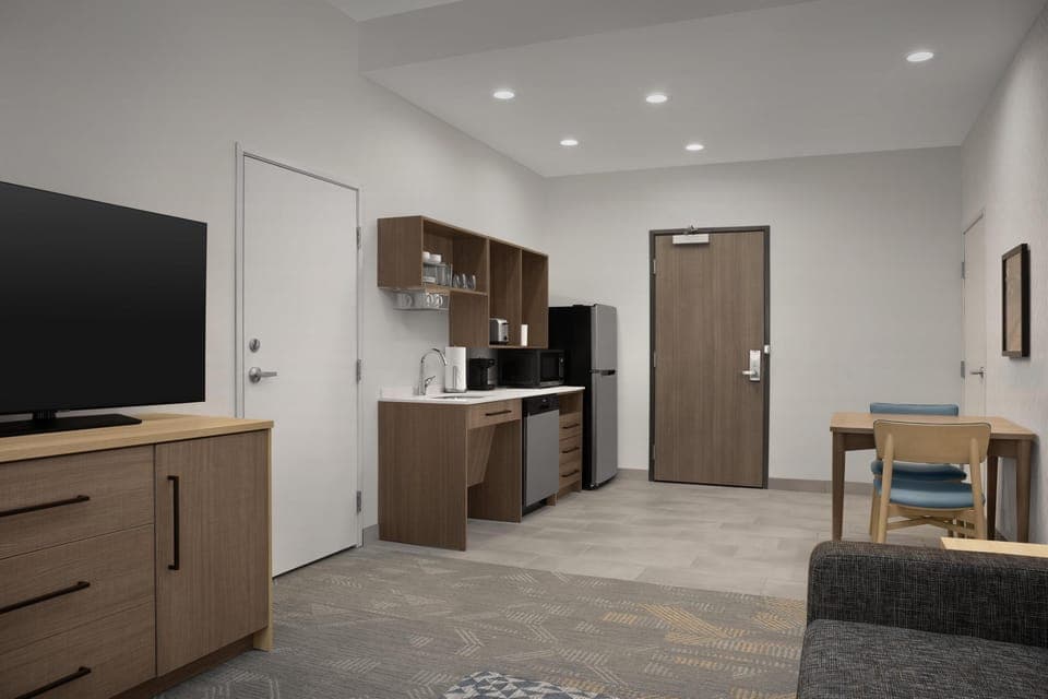 Suite, 1 King Bed, Accessible (Roll-In Shower) | Private kitchen | Coffee/tea maker