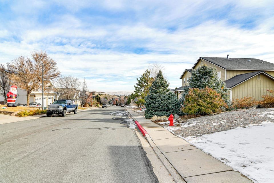Parking | Garage (2 Vehicles) | Driveway (3 Vehicles)