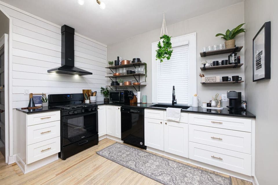 A kitchen so dreamy, it`s almost unreal! ✨  Perfect for cozy mornings and delicious dinners. #dreamkitchen