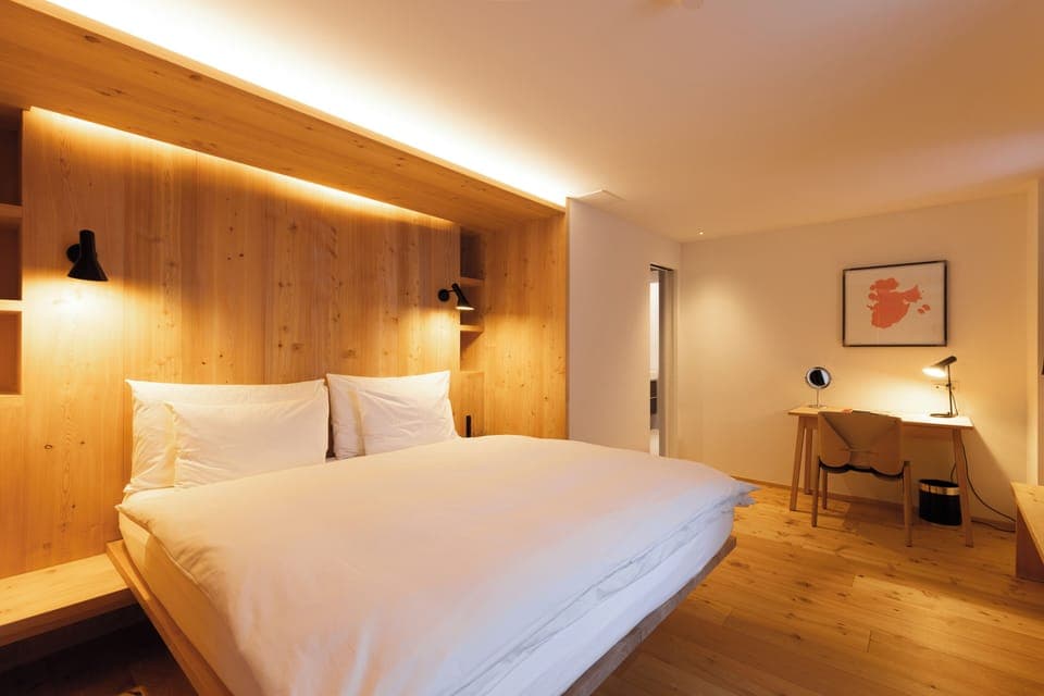 Studio Suite, Mountain View | In-room safe, desk, iron/ironing board, free WiFi