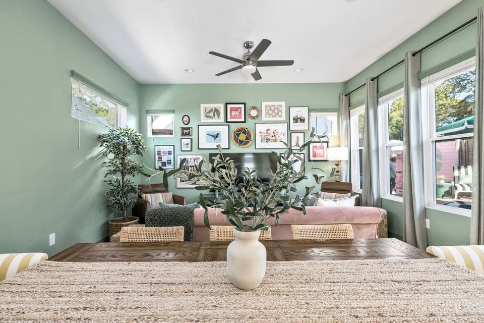 House 1 - Dining Area