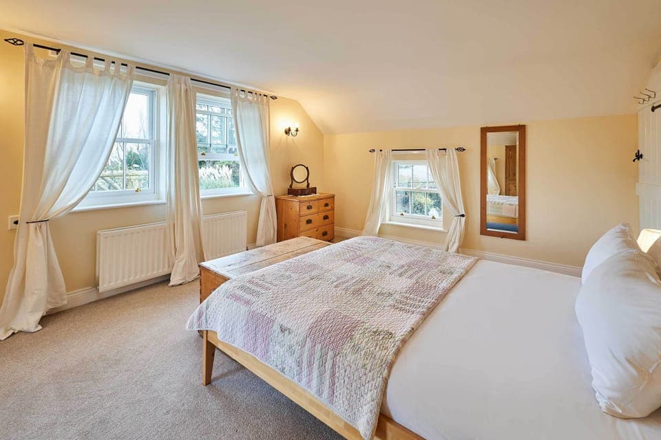 Newton Cottage, High Newton-by-the-Sea - Host & Stay