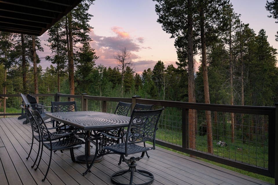 Outdoor Dining Area