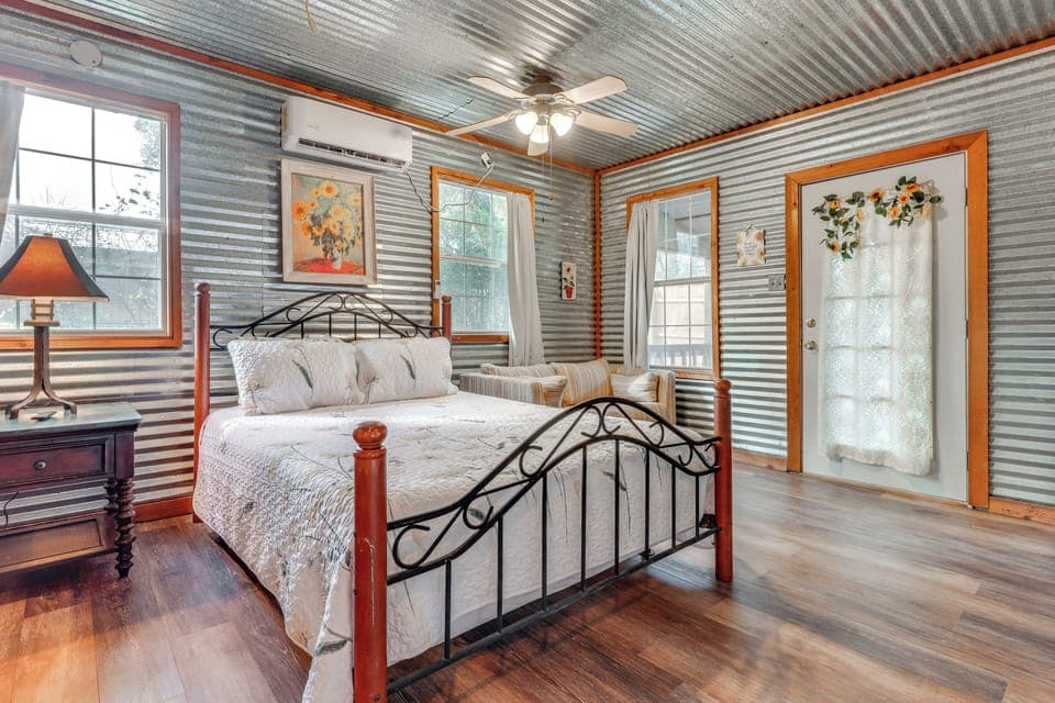 Apartment (0 Bedroom) | Interior