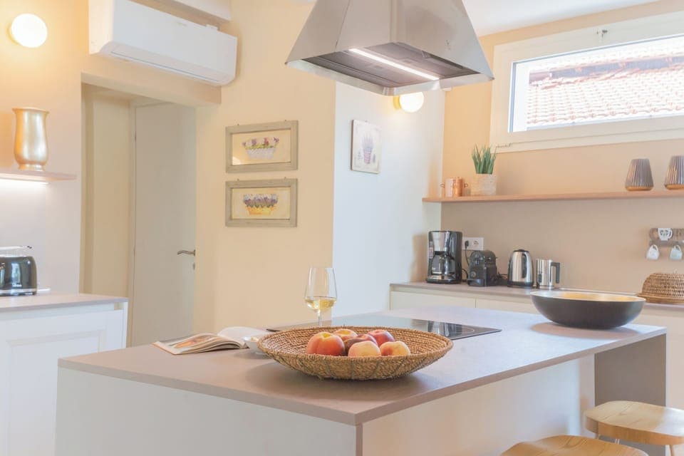 Villa (4 Bedrooms) | Private kitchen | Microwave, oven, electric kettle, highchair