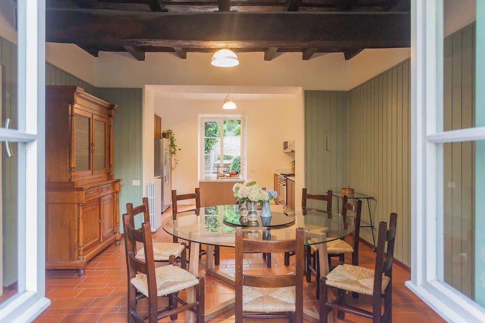 Villa (Multiple Bedrooms) | Dining room