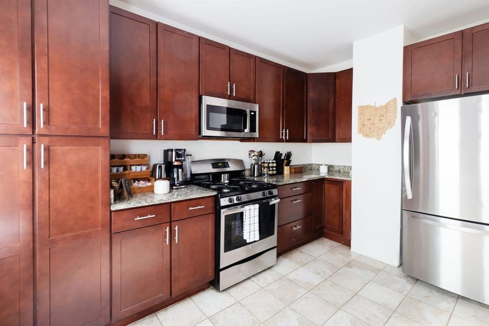 Full kitchen for gourmet meal prep