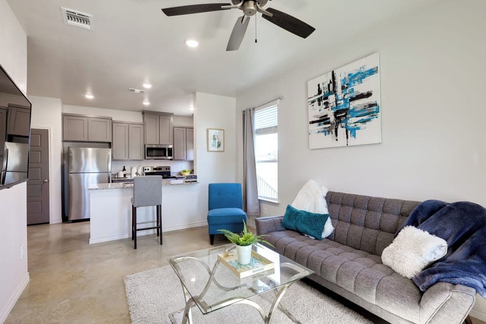 Temple Vacation Rental | 3BR | 2BA | 2,620 Sq Ft | 1 Small Step to Enter