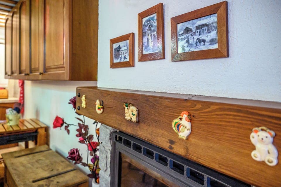 Apartment, Patio, Mountain View | Living area | 30-inch flat-screen TV with digital channels