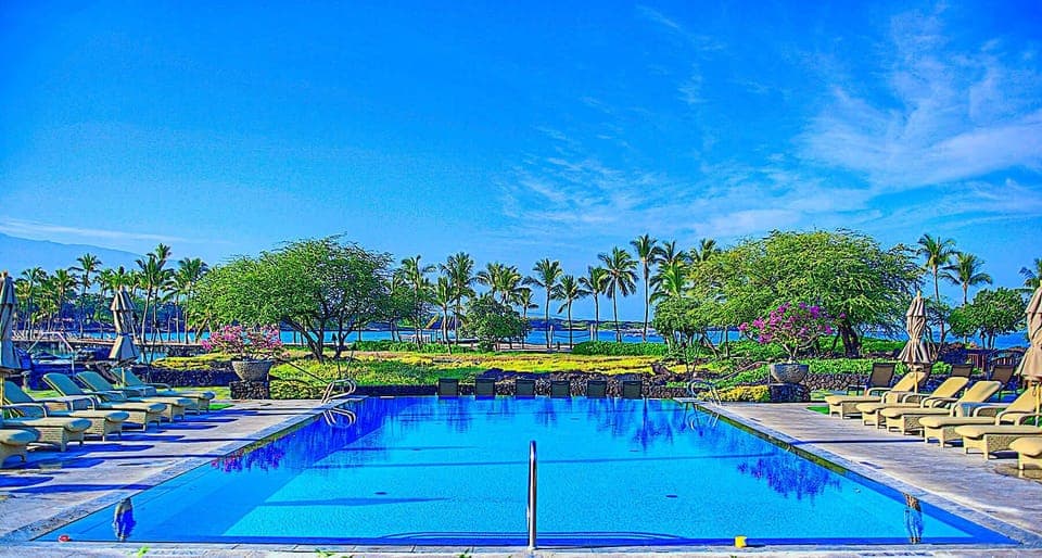 Kolea heated infinity pool