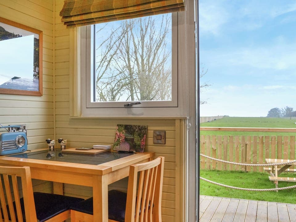 Dining Area | The Rams Rest - Shamrock Shepherds Huts, Kirby Misperton
