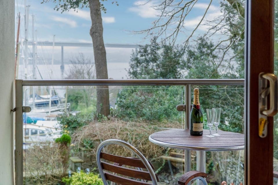 Apartment (1 Bedroom) | Beach/ocean view