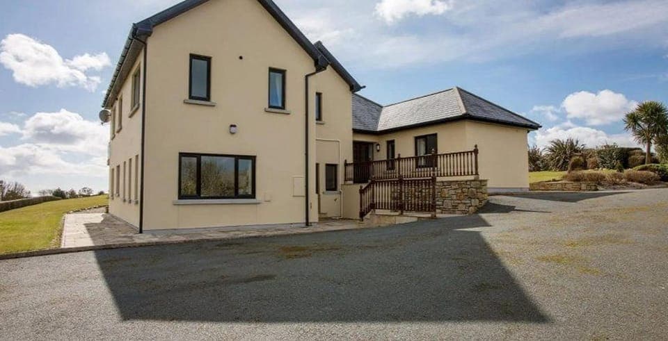 Villa | Exterior