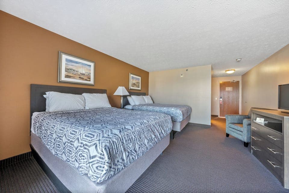 Accessible 2 Queen Guest Room