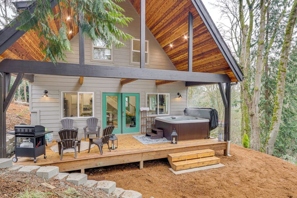 Cottage (2 Bedrooms) | Front of property