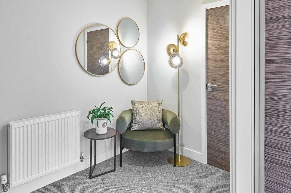 Chic Townhouse by the Docks, Liverpool - Host & Stay