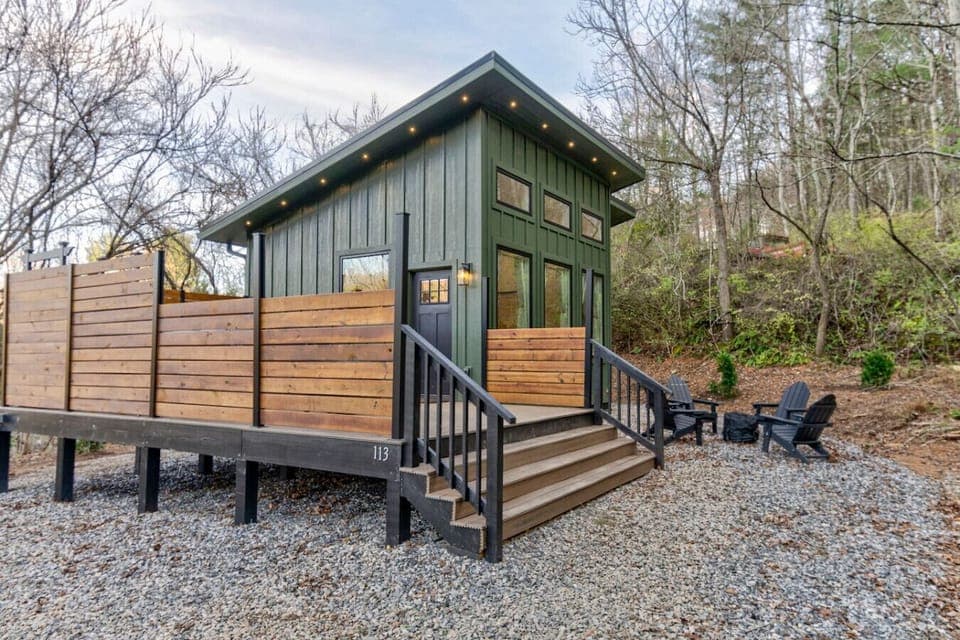 Forestwood Cabin - Cozy Couples Getaway