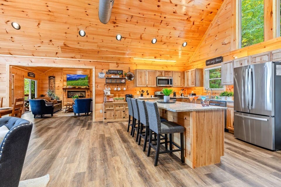 Cabin 2: Living room.