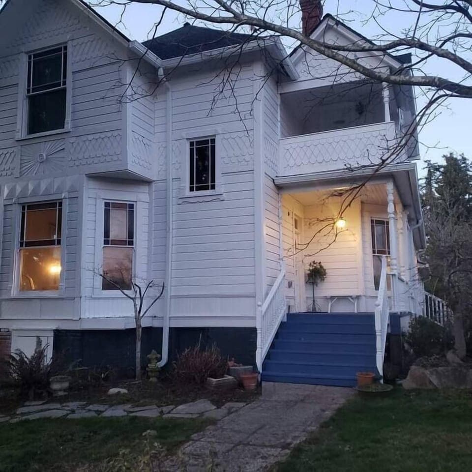 7d8a40c1 8090 43ed 8a06 cbfe93728fc1