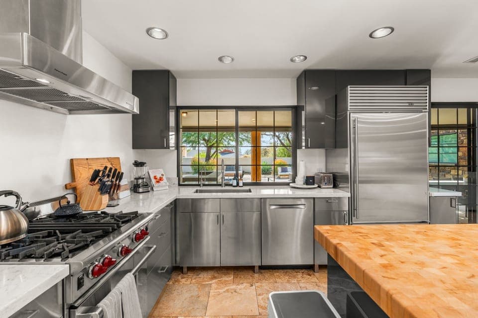 Modern kicthen with stainless steel Wolf appliances
