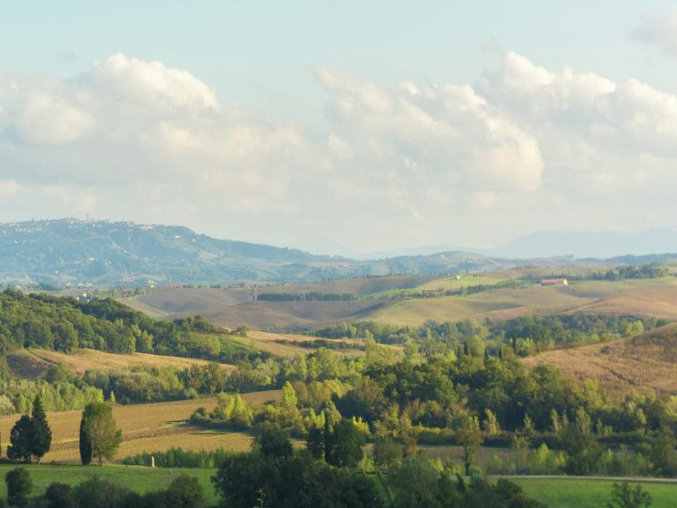 Surroundings [summer] (1-5 km)