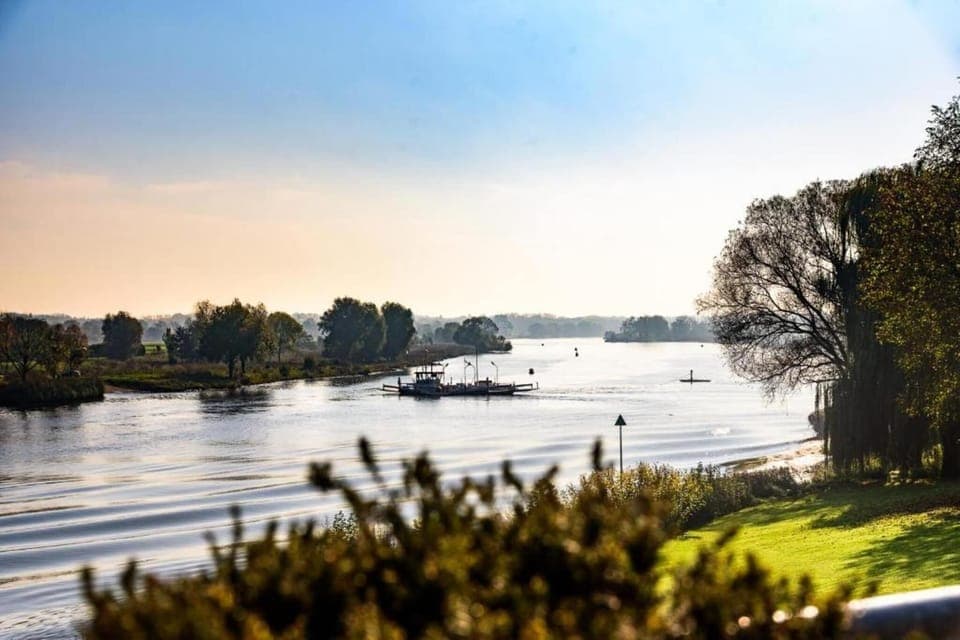 Region [summer] (>5 km)