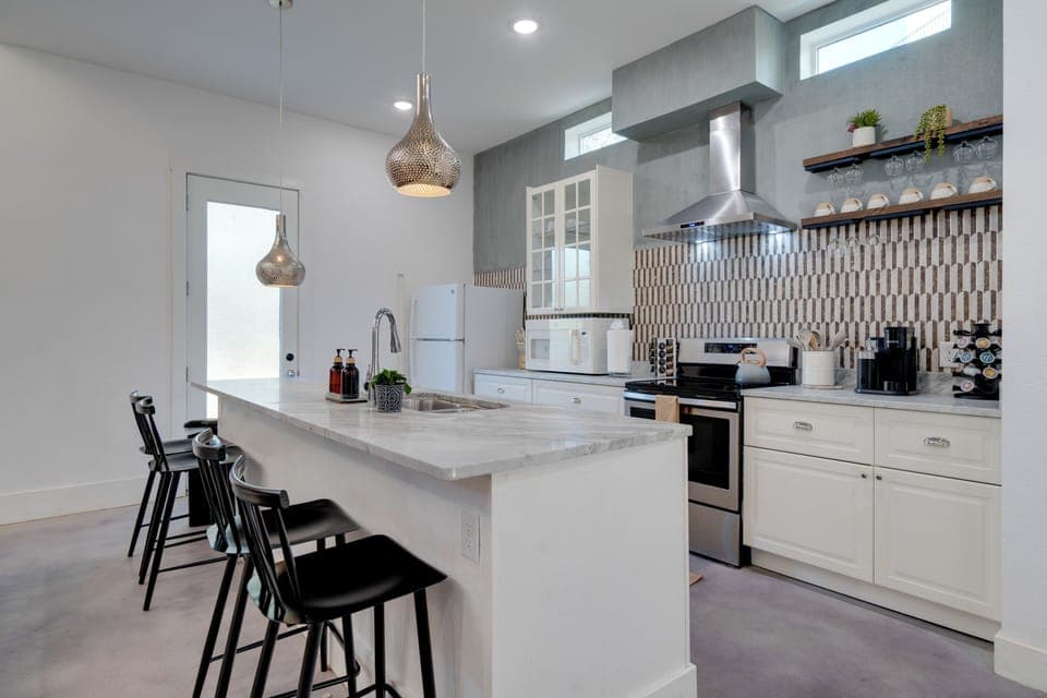 Kitchen | 1st Floor | Keurig | Toaster | Blender