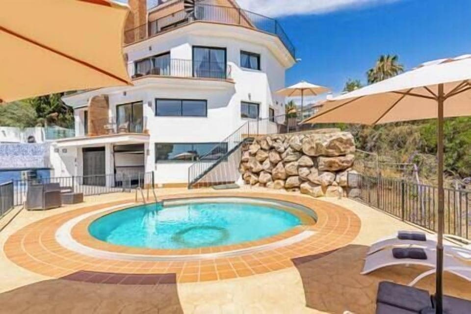 F9fec537 3b99 44eb 80b7 d2ebc4fb6c76