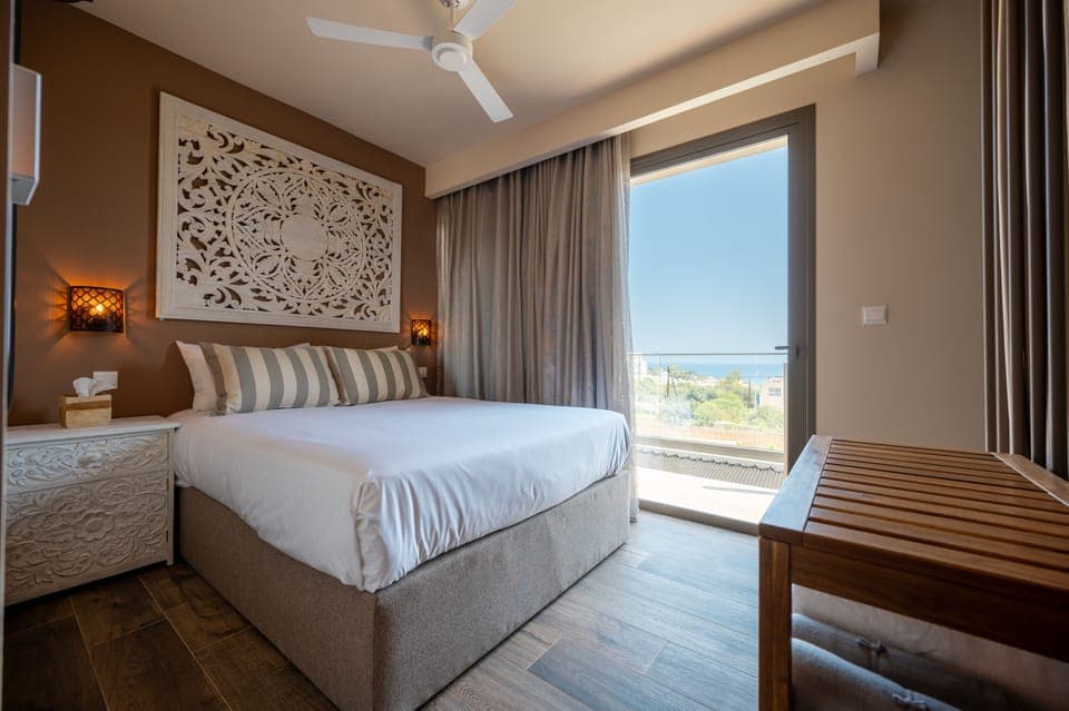Superior Double Room, Sea View | Minibar, in-room safe, soundproofing, free WiFi