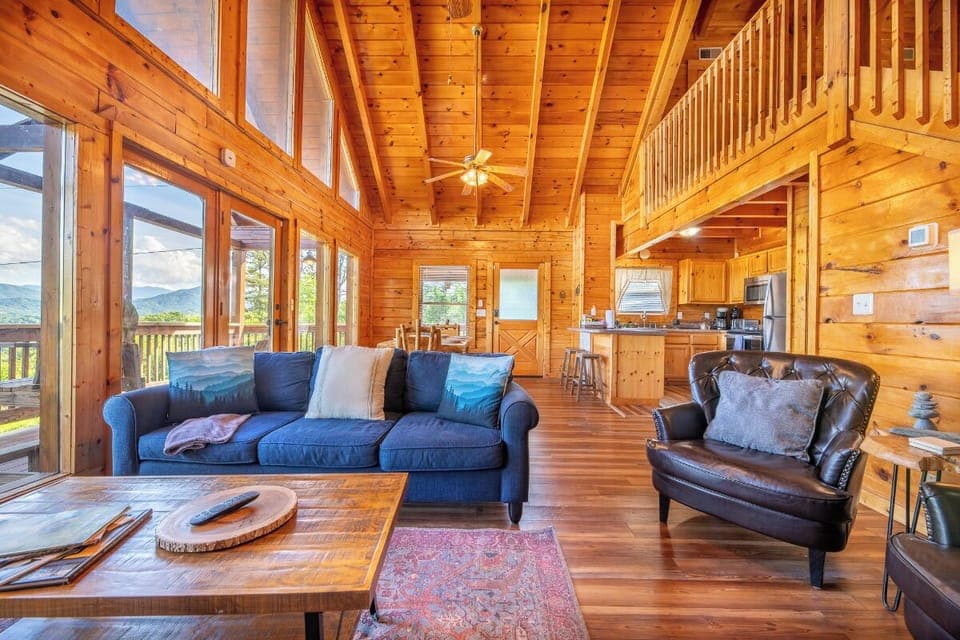 Misty Mountain Treehouse's cozy living area (fireplace currently not operational)