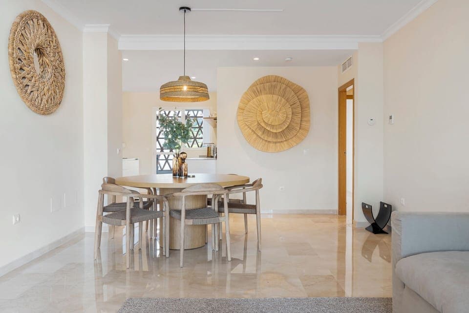 77699d8a-941d-42c6-8f2e-5c9ef385a9ae