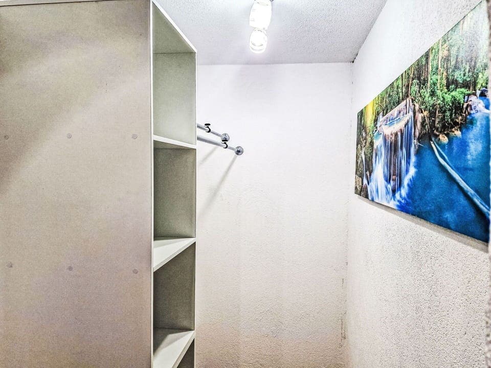 Wall, Flooring, Floor, Composite Material, Ceiling, Design, Plaster