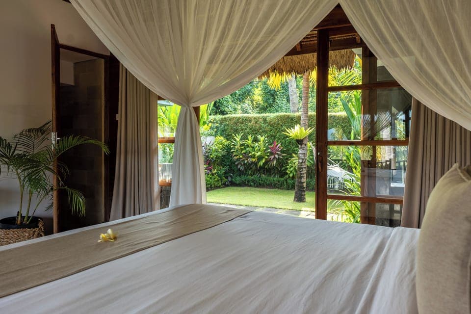 Premium bedding, in-room safe, free WiFi, bed sheets