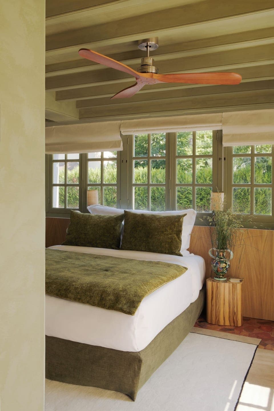 Executive Room | In-room safe, iron/ironing board, free WiFi, bed sheets