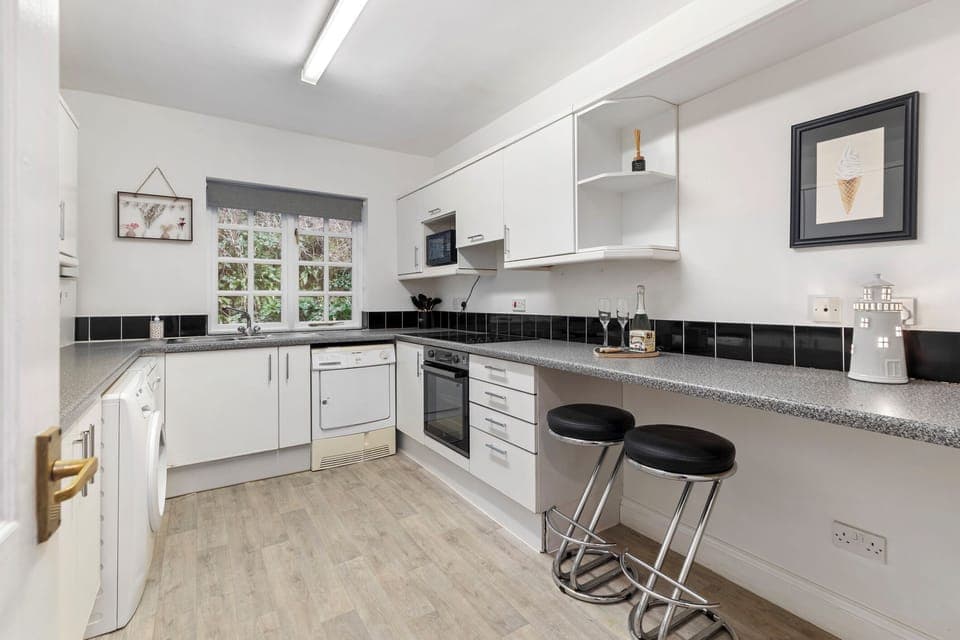 Direct Beach Access, Sea Views